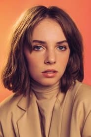 Profile picture of Maya Hawke who plays Robin Buckley