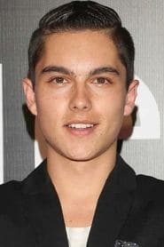 Profile picture of Sergio Mayer Mori who plays Estebán Torres