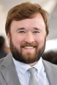 Profile picture of Haley Joel Osment who plays Garbage (voice)