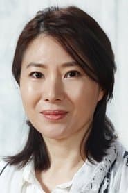 Profile picture of Hwang Young-hee who plays Lee Hwa Ja