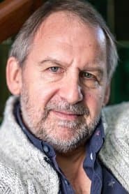 Profile picture of Wolf Bachofner who plays Arnold Gassner