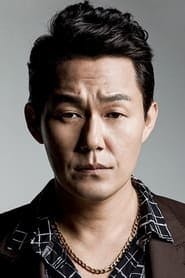 Profile picture of Park Sung-woong who plays Hwang Deuk Goo