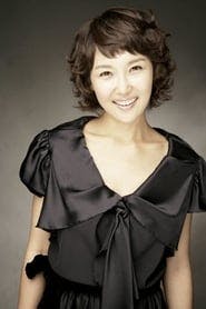 Profile picture of Choi Eun-kyeong who plays Ji-Yool's mother