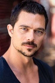Profile picture of Luke Arnold who plays Owen Nillson