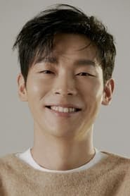 Profile picture of Yang Kyung-won who plays Lee Cheol-Wook  [Pawn shop owner]