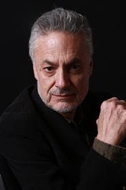 Profile picture of Arturo Ríos who plays Ernesto De la Mora