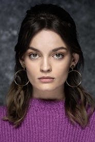 Profile picture of Emma Mackey who plays Maeve Wiley