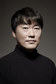 Profile picture of Yoo Sung-joo who plays Mr. Hwang