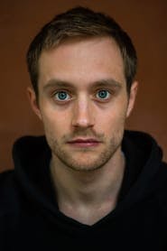 Profile picture of Adrian Julius Tillmann who plays Jasper